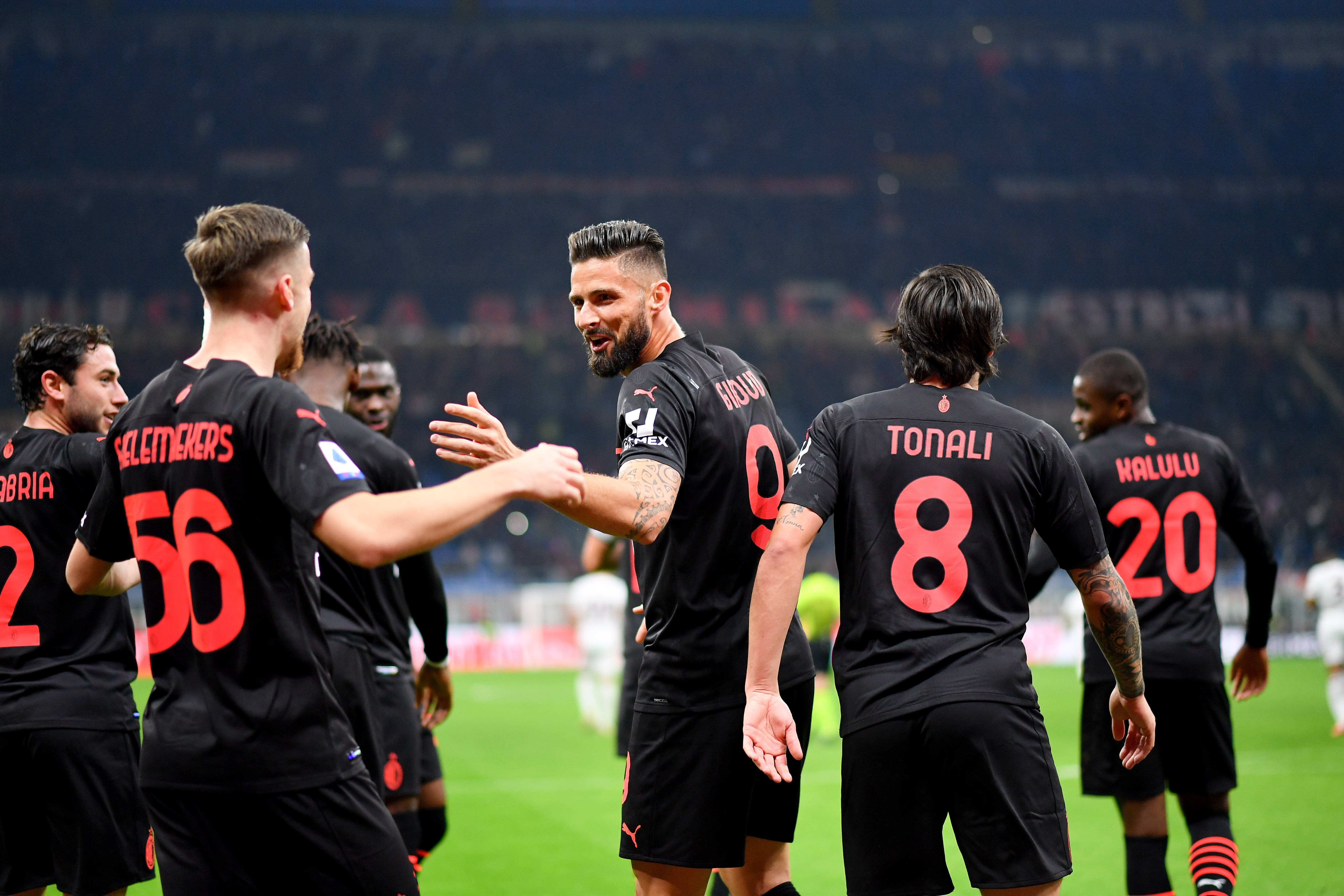 足坛年终大战即时排名：姆巴佩榜首，萨拉赫、托纳利暂32强之外（年终足坛决战实时榜：姆巴佩领跑，萨拉赫与托纳利暂未跻身32强）