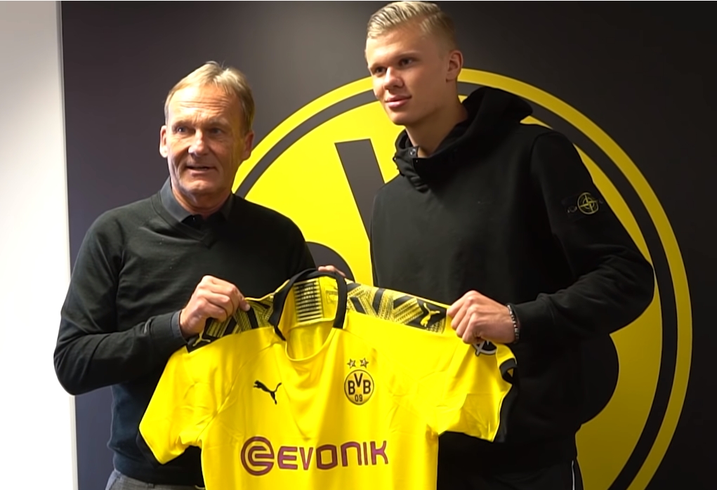 曼联希望对竞争对手进行双重打击阿莫林对红魔球星兴趣却无能为力