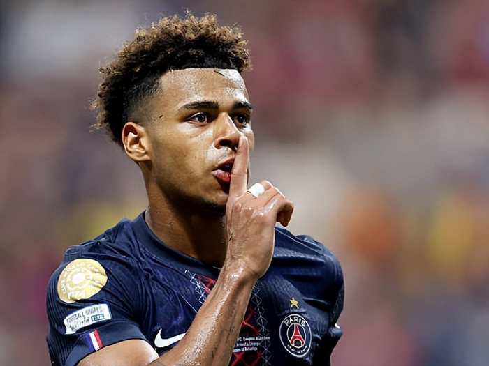 决裂斯卢茨基！申花26岁国脚三年仅首发5次，下一站恐俯身中甲！（与斯卢茨基决裂？申花26岁国脚三年仅5次先发，下一站或降至中甲）