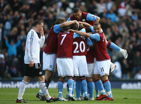 足球国足球员海外首发，发挥稳定