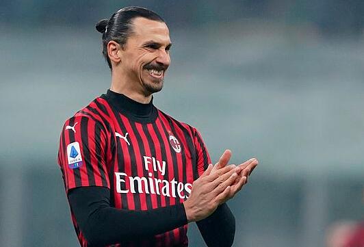 北青：邵佳一现场全程观看熊猫杯，并获得了选材参考依据