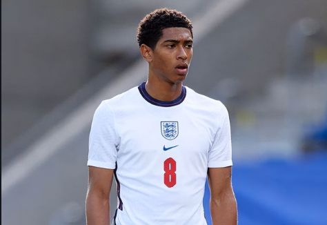 奥利塞vs弗赖堡全场数据：打进2球，助攻3次，拦截2次（奥利塞战弗赖堡神勇：梅开二度、送出3助并完成2次拦截）