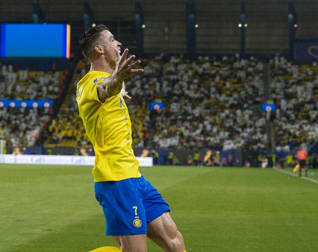 瓜帅：B席的很多价值数据无法体现，我是吉马良斯的忠实球迷（瓜迪奥拉：B席很多贡献无法用数据衡量，我是吉马良斯的铁杆球迷）