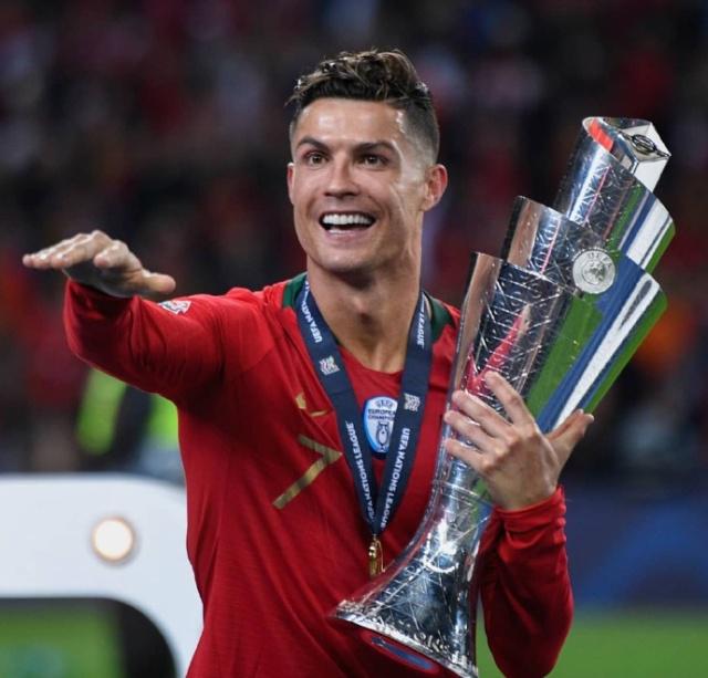 斯洛特：上赛季换上若塔就扳平了，表现远未达标我负全责