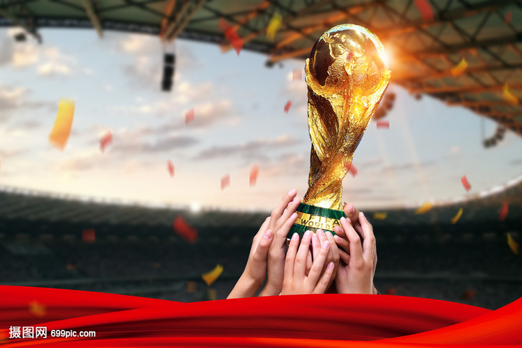 维尼修斯遭受外界批评，队友纷纷在社交网站上对其表示支持（维尼修斯饱受质疑，队友社媒集体声援）